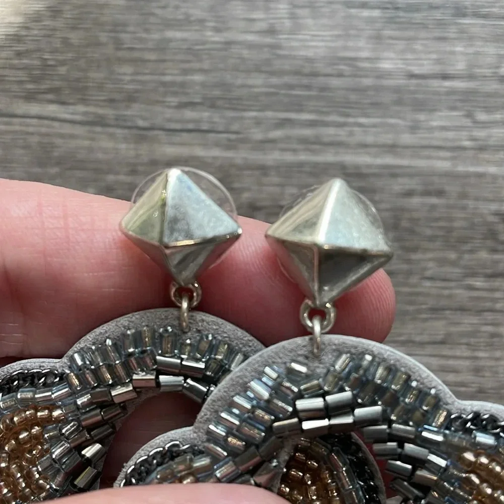 Stella & Dot Silver Bead Gray Dove Leather Lightweight Statement Earrings - Picture 7 of 7